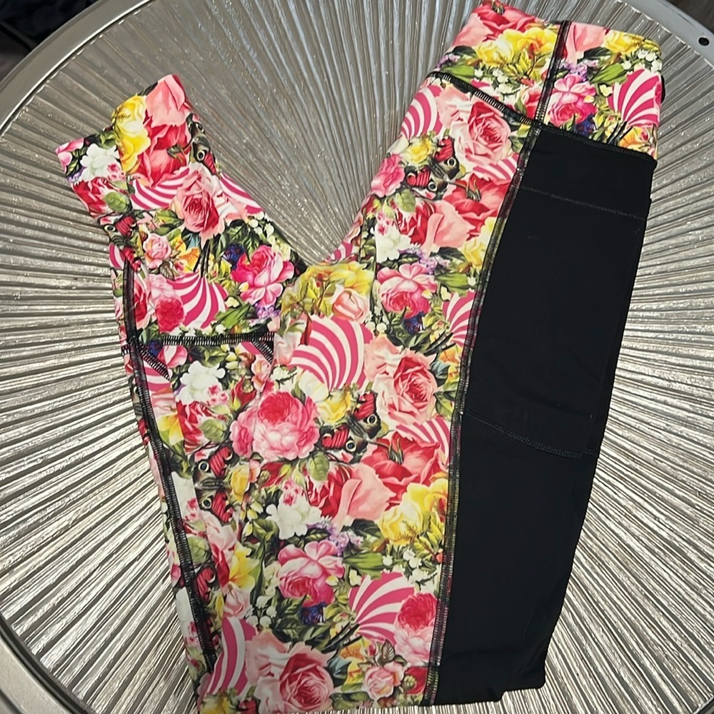 Victoria’s Secret x Mary Katrantzou Floral Workout Leggings – Size Small